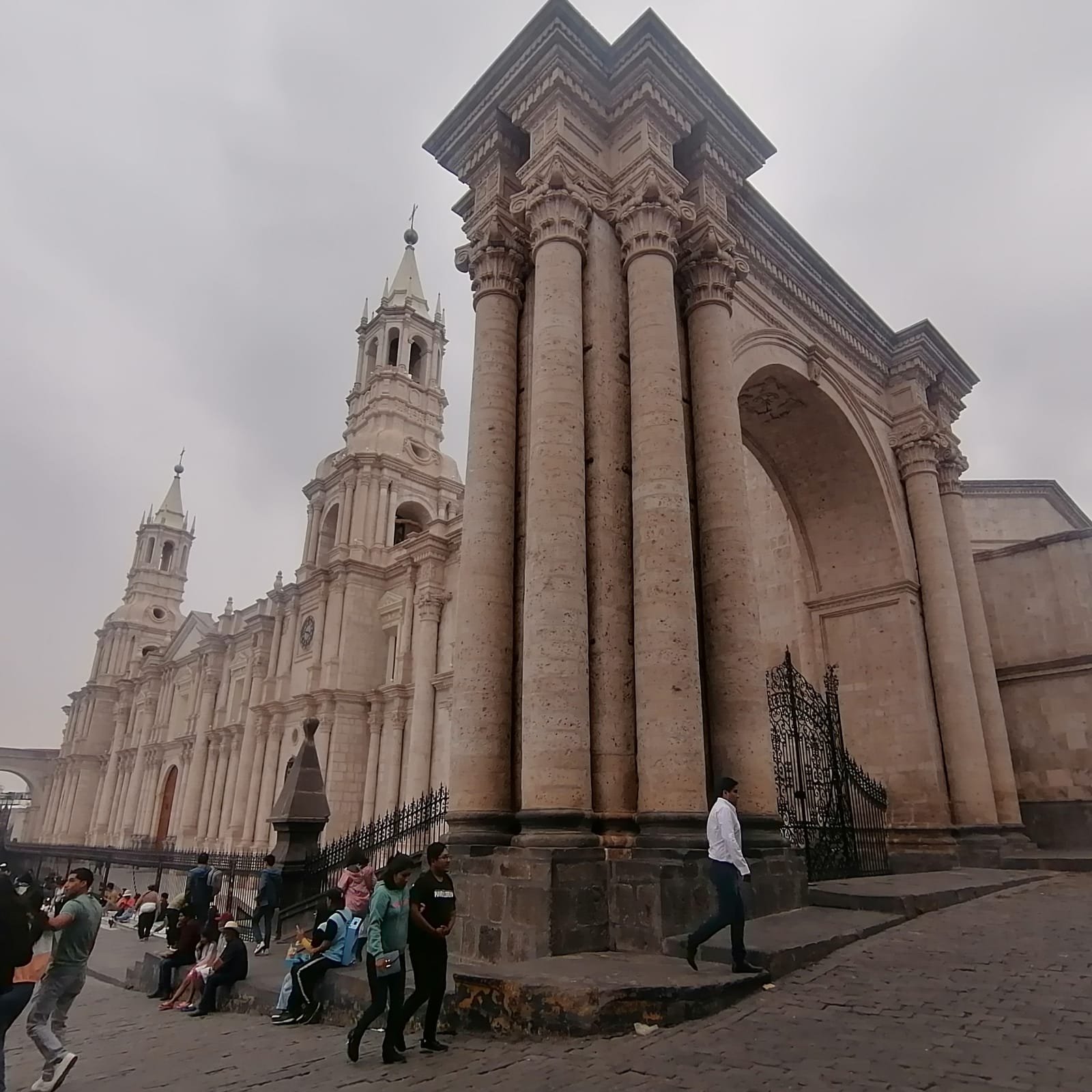 Meeting point walking tour arequipa